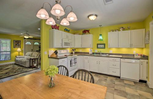 Cloud 9 On The Coast Less Than 1 Mi to Beach! - Foto 8