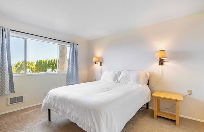 Saratoga by the Sea by Avantstay Panoramic View, Near Langley - Photo 21