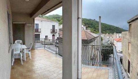 Nel borgo di Capri Leone - Foto 2