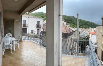 Nel borgo di Capri Leone - Foto 2