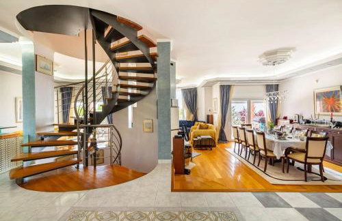 4 Bedrooms - Sleeps 10 - Pets - Pool - Hottub - Foto 1