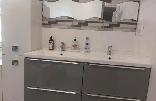 VILLA BELLA avec piscine et jacuzzi - Foto 18