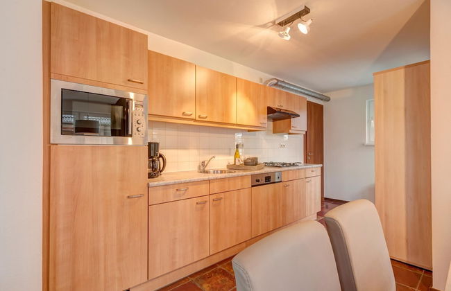 Restyled Villa with Washing Machine near River Moselle - Foto 4