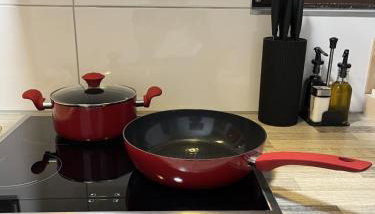 Modernes Apartment mit Balkon, Parkplatz, Waschmaschine für 4-5 Gäste - Foto 4, stove