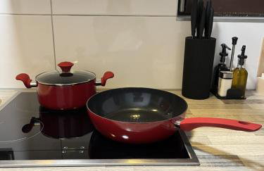 Modernes Apartment mit Balkon, Parkplatz, Waschmaschine für 4-5 Gäste - Foto 4