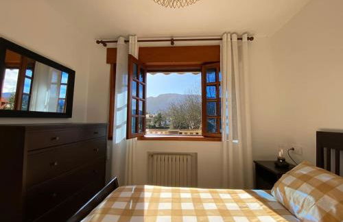 Los Picos - Casa rural con jardín - Foto 4