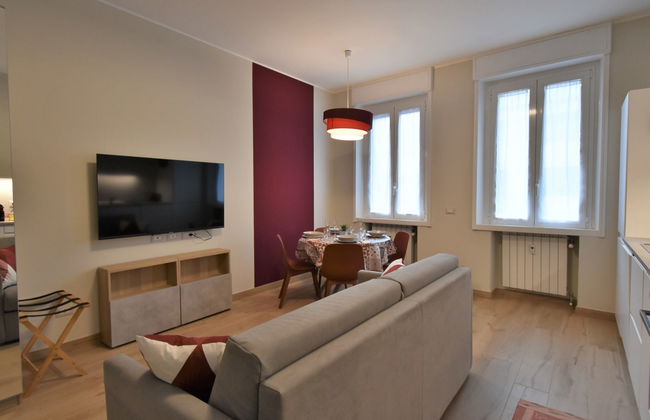 1 bedroom Apartment in Milan - Photo 2