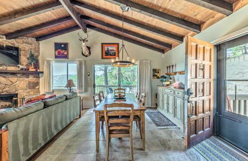 Scenic Hideaway with Deck and Grill about 6 Mi to Ruidoso! - Foto 6