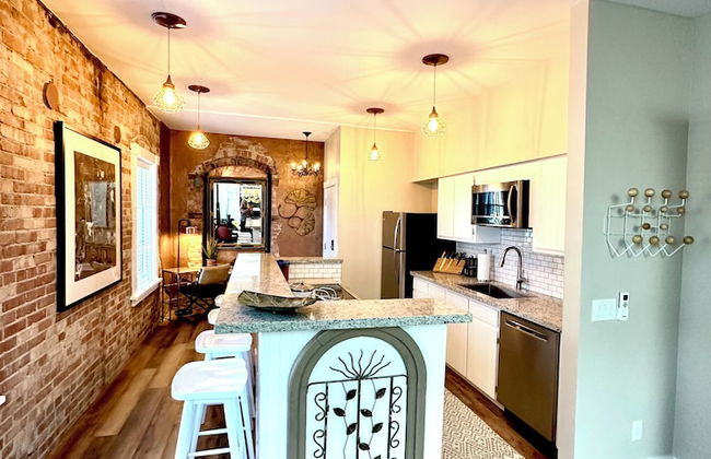 Bisbee Brownstone Suites - Photo 24