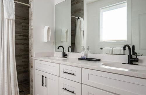 Piedmont Place Suite 402 Modern Apartment in Heart of Crozet - Foto 2