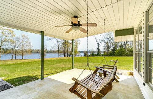 Boat and Swim Lakefront Toledo Bend Retreat! - Foto 18