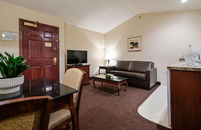 Four Seasons Island Resort - Photo 33