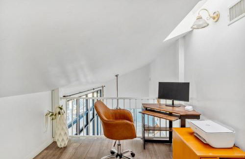 Quiet Home with Spectacular Scenic Mountain Views near Universal Studios Hollywood - Photo 30