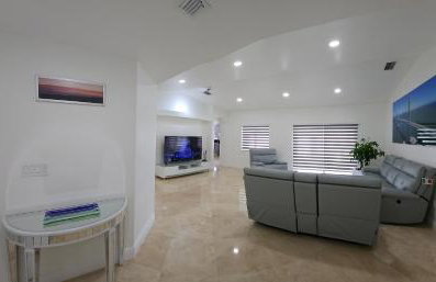 Sunny Oasis with private pool - Foto 43