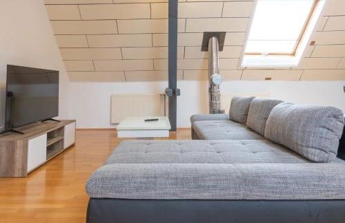 Helle Top gelegene Fewo im schönen Gau-Algesheim, Monteure willkommen, Parkplatz vor der Tür - Foto 8