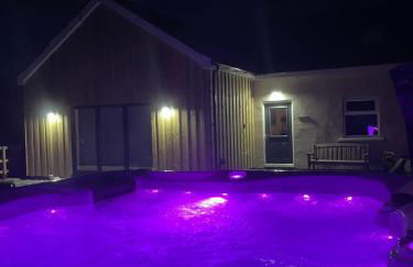 Barnaby’s Barn - Photo 1