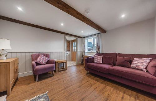 Luxury country oak beamed peaceful retreat - Photo 32