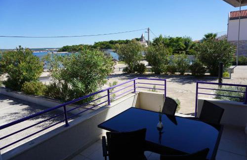 Villa Lavanda - family friendly, beachfront - Photo 58