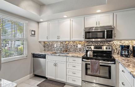 Sunset Sanctuary 2 Bedroom Condo by RedAwning - Foto 6