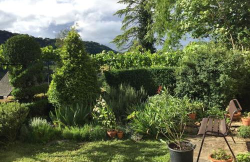 Séjour à deux au Château d'Autoire, studio de charme, tonnelle, vue vallée et village - Foto 16