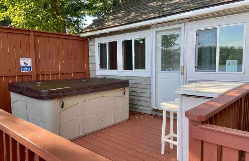 Lakeside Retreat - HOT TUB, Swimming, Boats - Foto 20