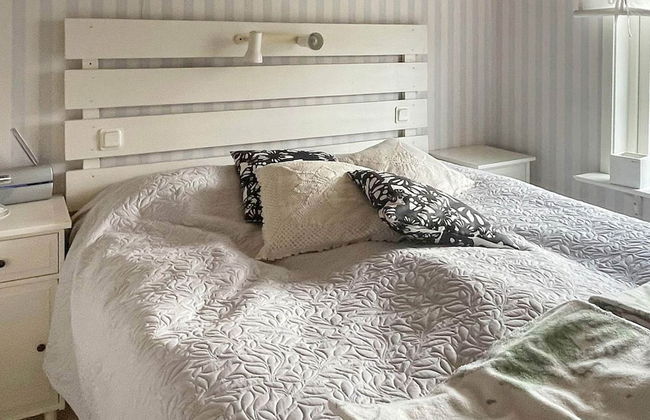 Holiday Home in Henån - Photo 2