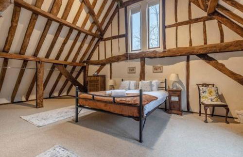 Dorney,Windsor Family Getaway with Hot Tub - Photo 4