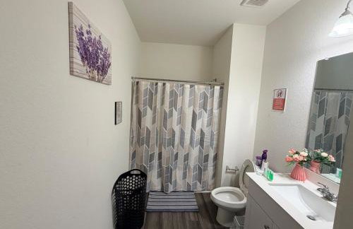 Classic 3bedrooms 2Bath - Photo 3