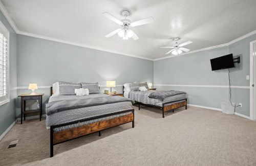 Hobbs Mill Ski Lodge Theater Games Dogs OK - Photo 45