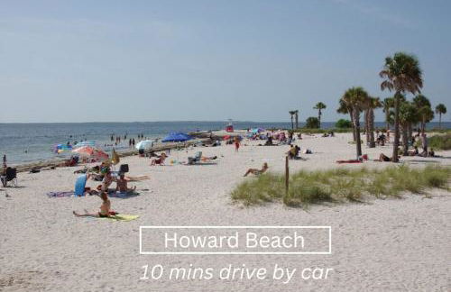 Luxury Home & Mins to Beach and Walk to Downtown - Foto 70