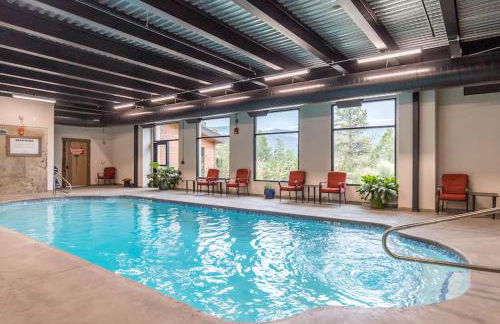 #1Condo Glacier Resort Pool Golf HotTub Sauna Gym - Foto 29