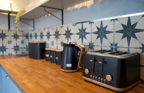 Stunning 5 Bedroom Victorian home with optional hot tub - Foto 18