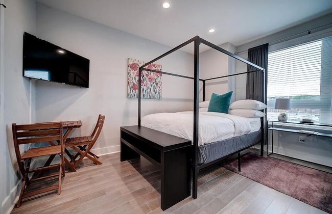 Artsy Hidden Gem II - Photo 1