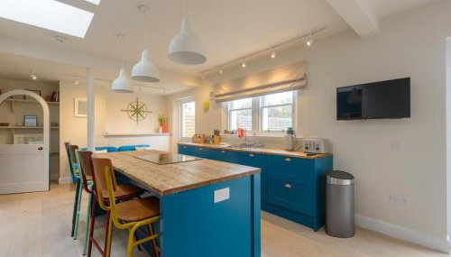 Marine House - Photo 5