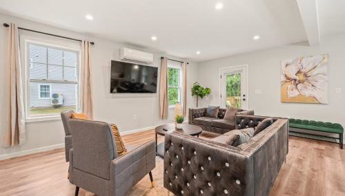 Spacious House with King Beds in Prime Location - Foto 5