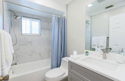 Pool Table, Minigolf, Games at Pondside FunHouse - Foto 32