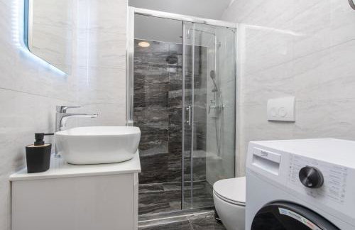 Luxury Villa Kristina with Heated Pool near Omis for 12 Guests - Foto 22