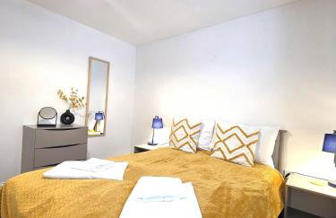 Deluxe One Bed Flat at Dawe Luxury Suites - An Entire Apartment near Ely Cathedral & Train Station - Ideal Gateway to Explore Ely, Cambridge, Norfolk & London - Sleeps up to 4 - Photo 16