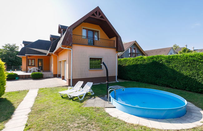 4 bedroom House in Balatonszárszó with private pool and garden - Photo 35