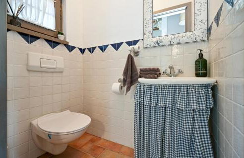 2 Bedroom Amazing Home In Vrtlinovec - Foto 33