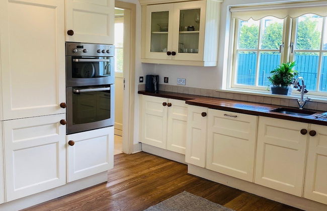 Bright Modern Welcoming Home Easy Stroll Along Pathway Into Kenmare Town - Foto 3