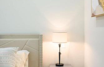 Cozy Modern Home w Full Kitchen & Parking - Foto 24