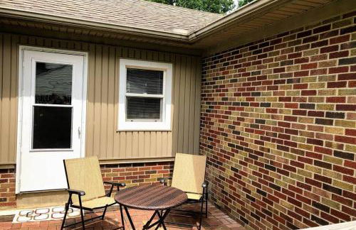 2BR Private House Available close to UE - Foto 12