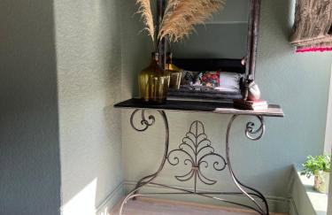 CWTCH COTTAGE Llantrisant 2 bed home - sleeps 4 - Foto 19