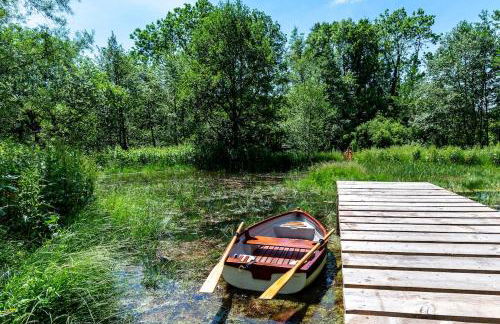 Idyllic countryside cabin with stream and lake - Foto 23