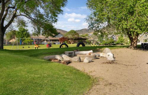 Oasis Cottage- Waterfront experience without the expensive fee! - Foto 29