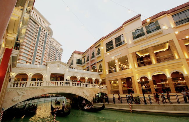 MaxStays Max Style at The Venice Residences - Foto 1