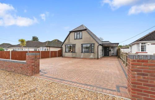 Beautiful Home, Free Parking For Large Groups Sleeps 10 Book Now! - Foto 14