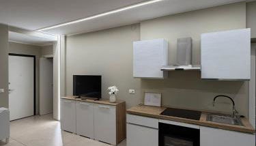 Maggiore Panoramic Tower - Photo 2, stove