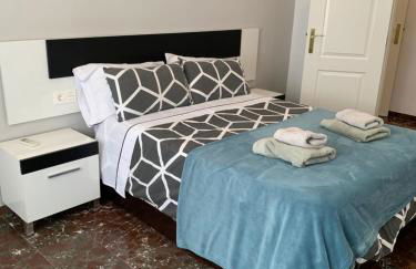 Apartamentos Turísticos La Fonda - Foto 11